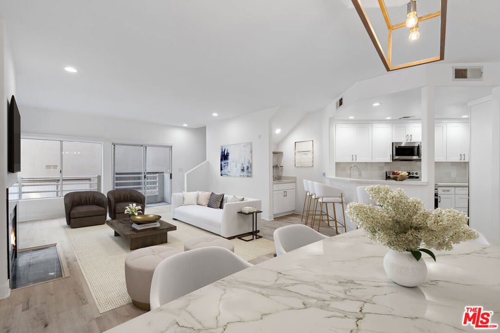 Photo of Listing #25499023