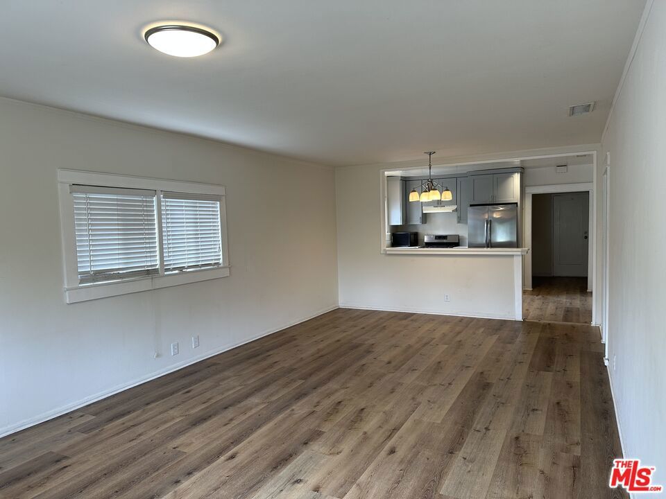 Photo of Listing #25499515