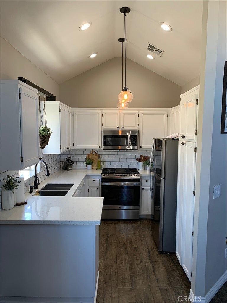 Photo of Listing #SR25035641