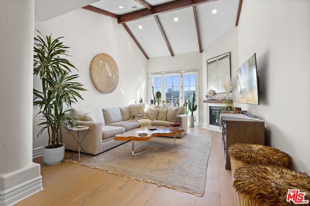 Photo of Listing #25499569