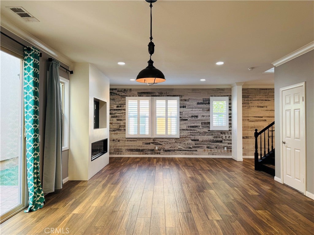 Photo of Listing #OC25035389