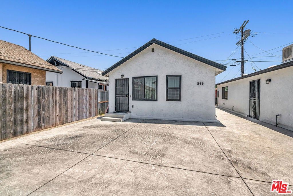 Photo of Listing #25499893