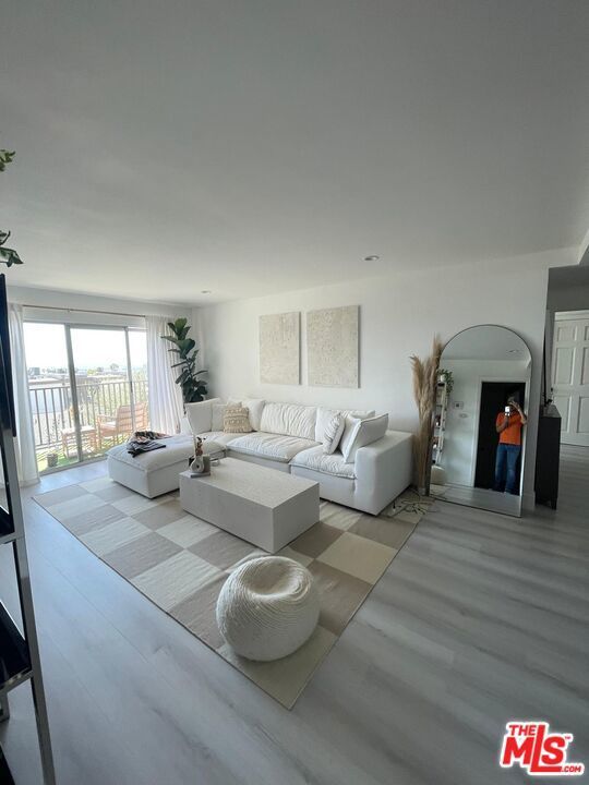 Photo of Listing #25499075