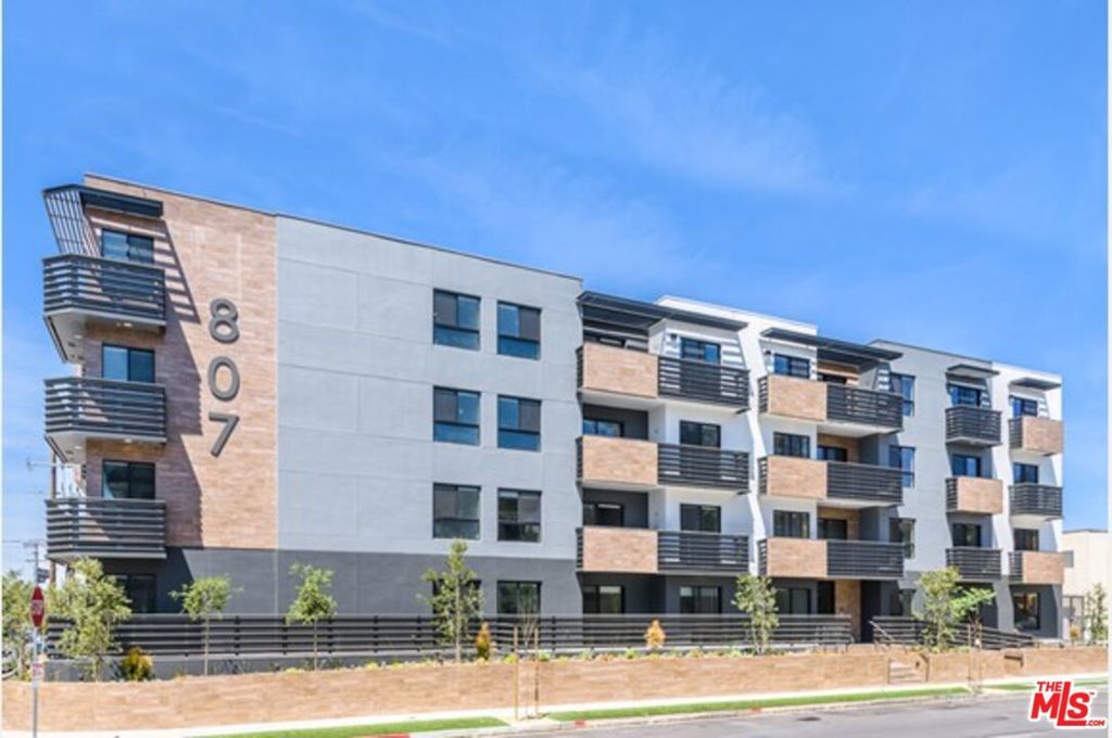 Photo of Listing #25500443