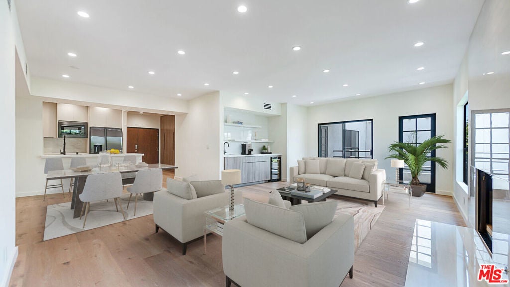 Photo of Listing #25500617