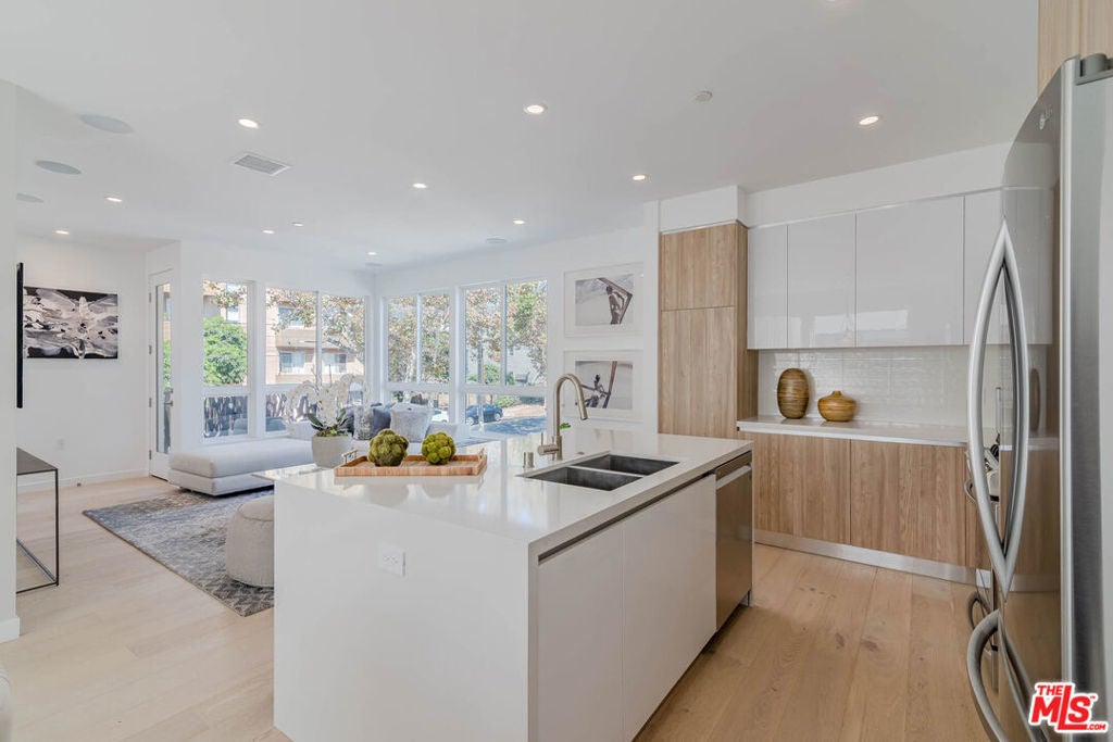 Photo of Listing #25500687