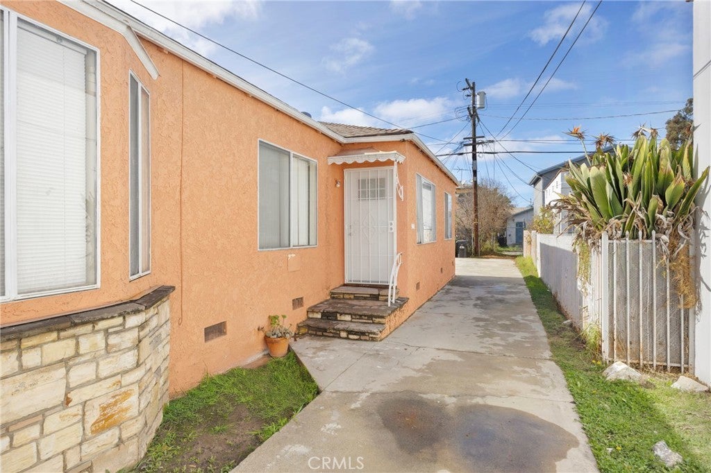 Photo of Listing #DW25037483