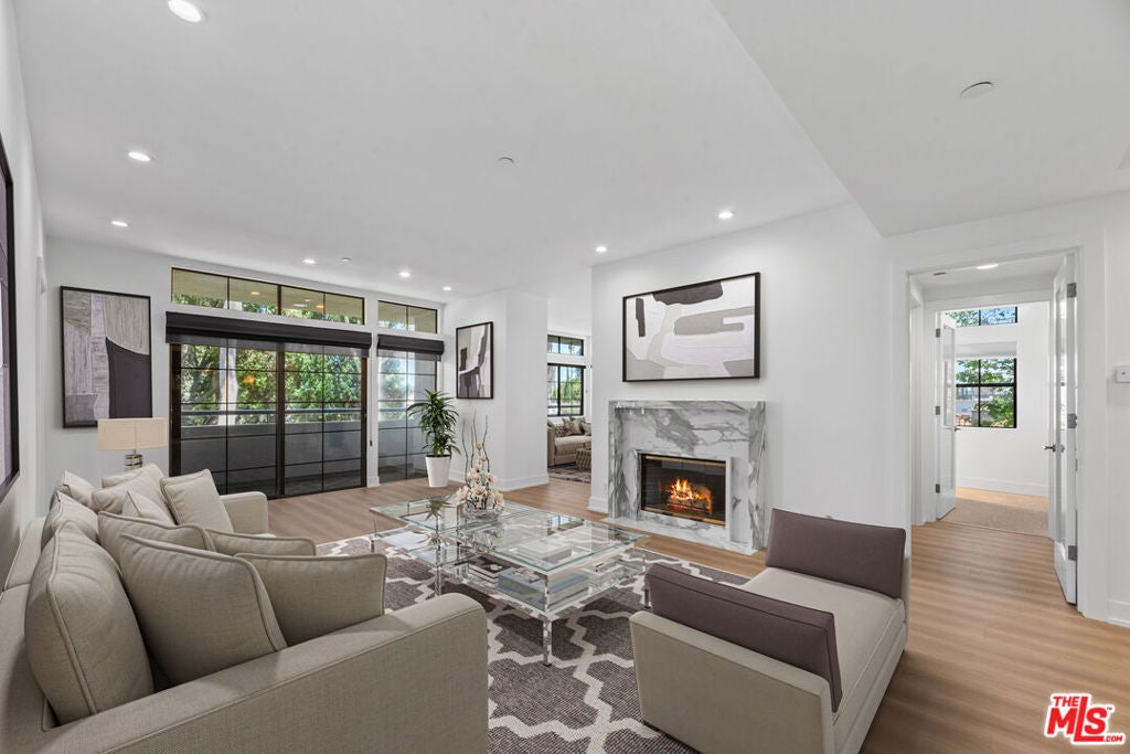 Photo of Listing #25500697