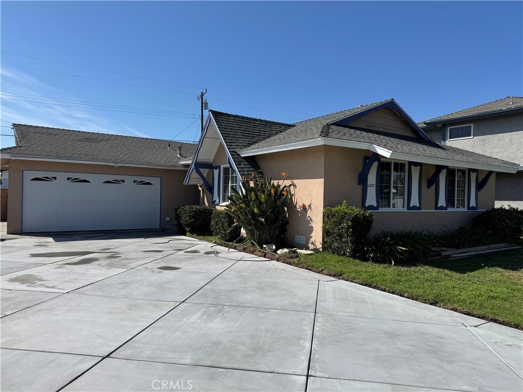 Photo of Listing #OC25037393