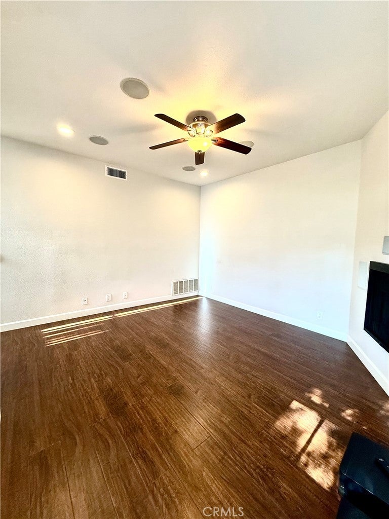 Photo of Listing #PW25037621