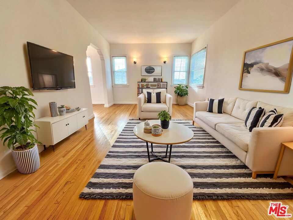 Photo of Listing #25500735