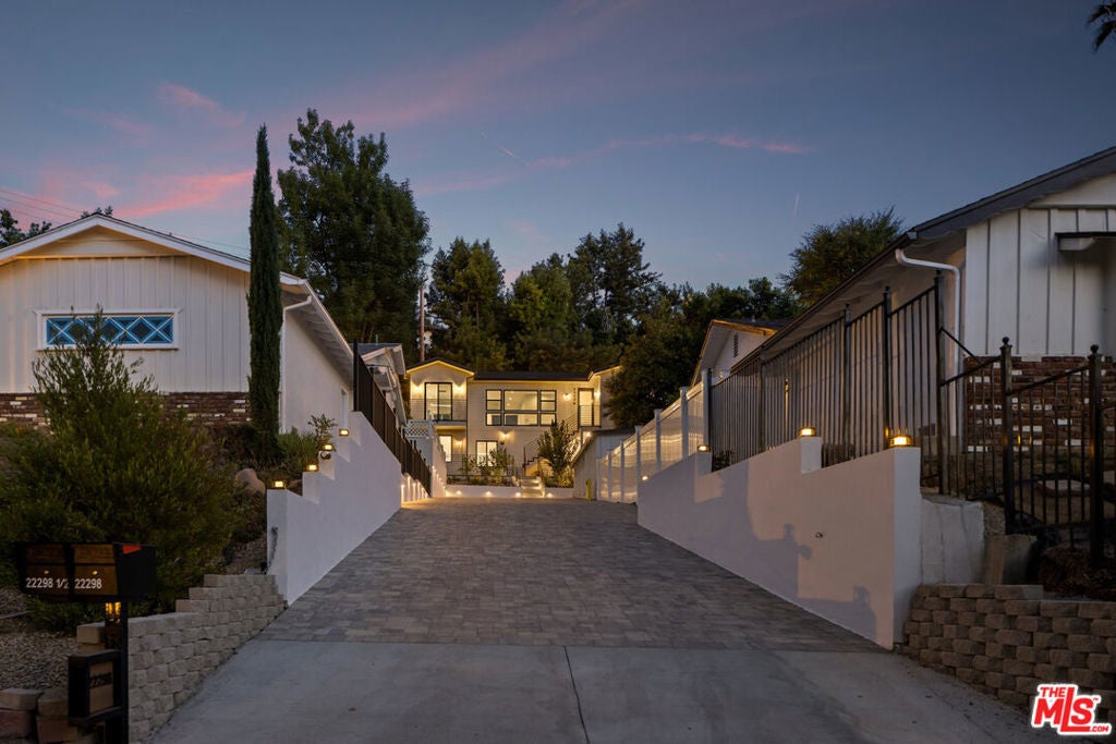 Photo of Listing #25501145