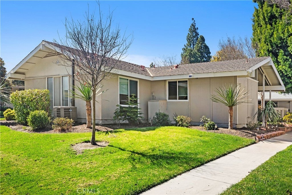 Photo of Listing #OC25036243