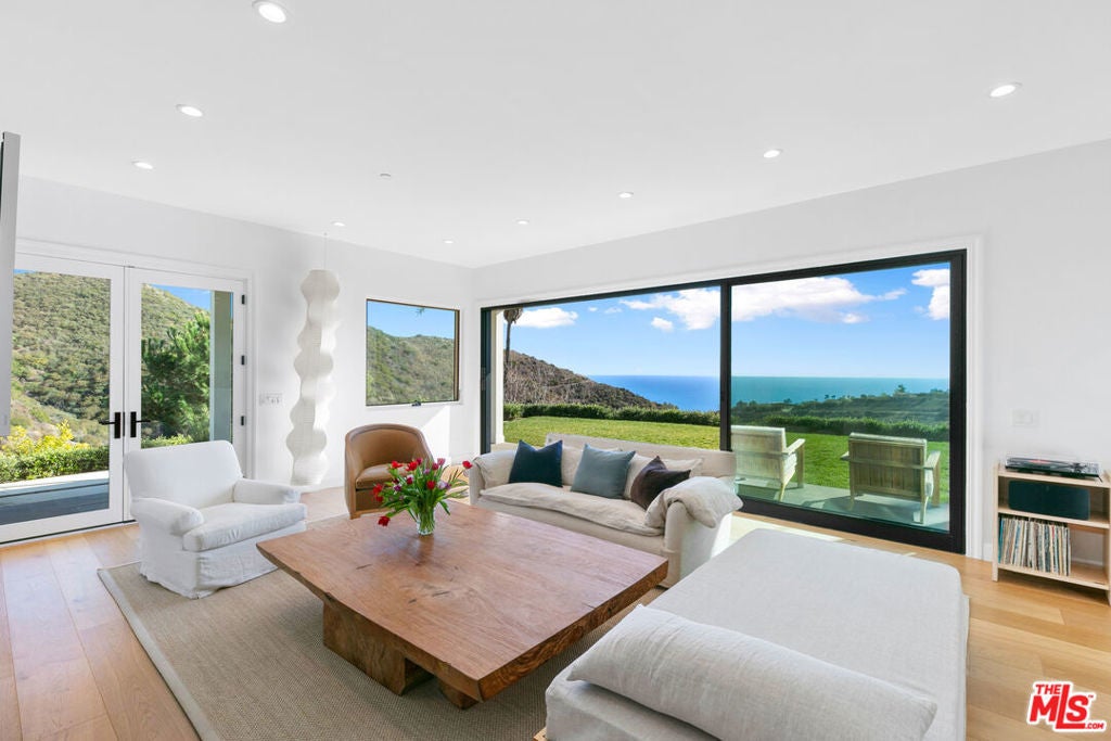 Photo of Listing #25500483