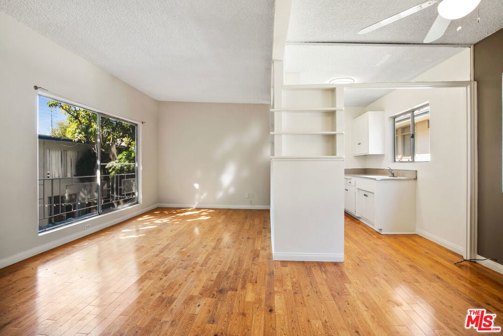 Photo of Listing #25502309