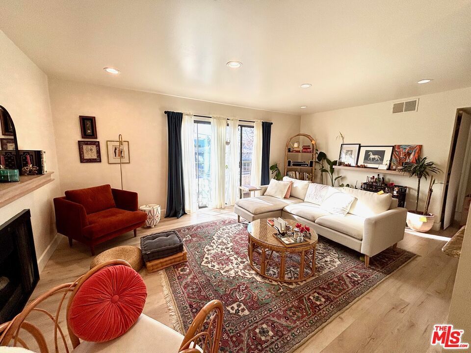 Photo of Listing #25502439