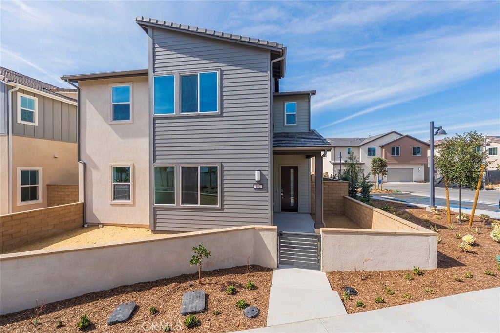 Photo of Listing #OC25040615