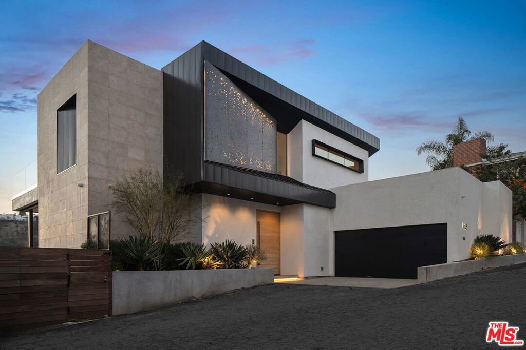 Photo of Listing #25501717