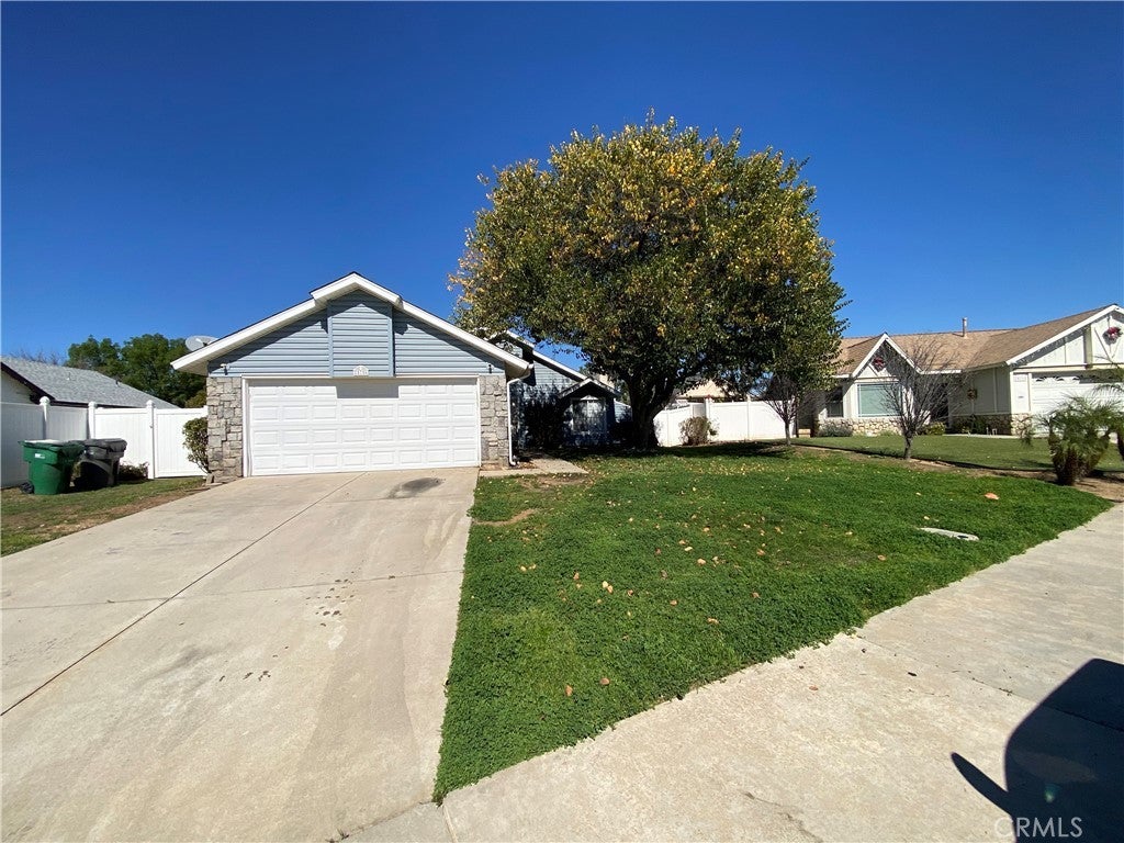 Photo of Listing #IV25041485