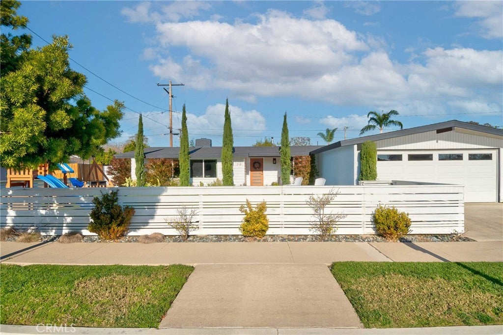 Photo of Listing #OC25040775