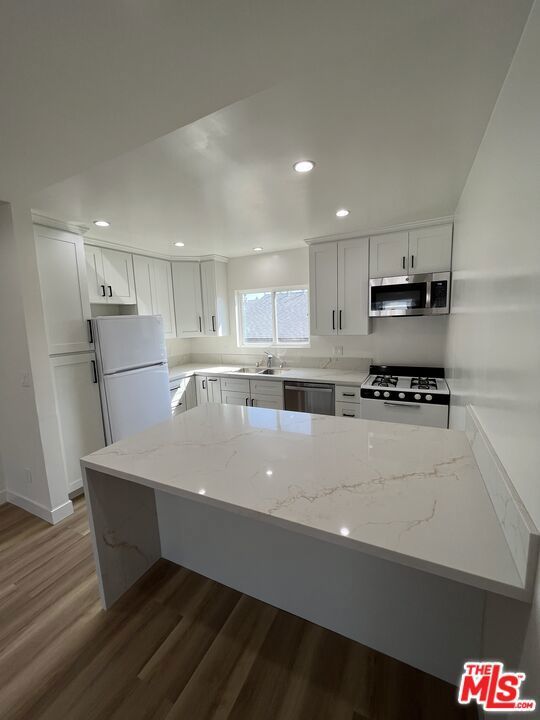 Photo of Listing #25503047