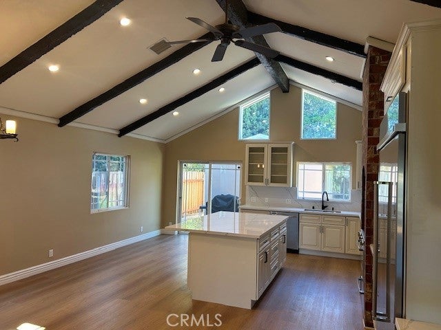 Photo of Listing #SR25041772