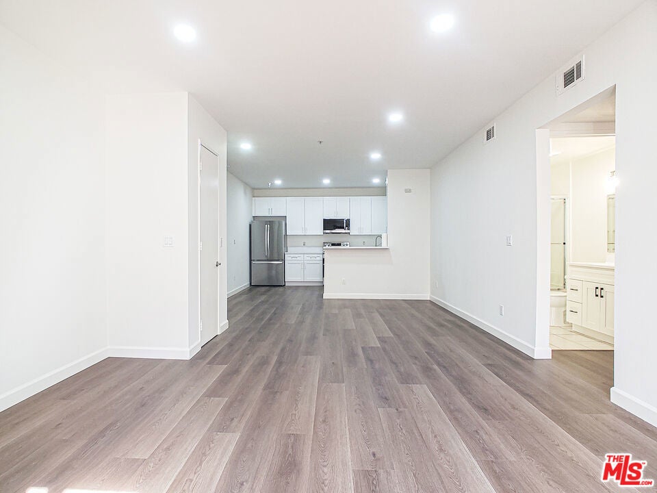 Photo of Listing #25503221