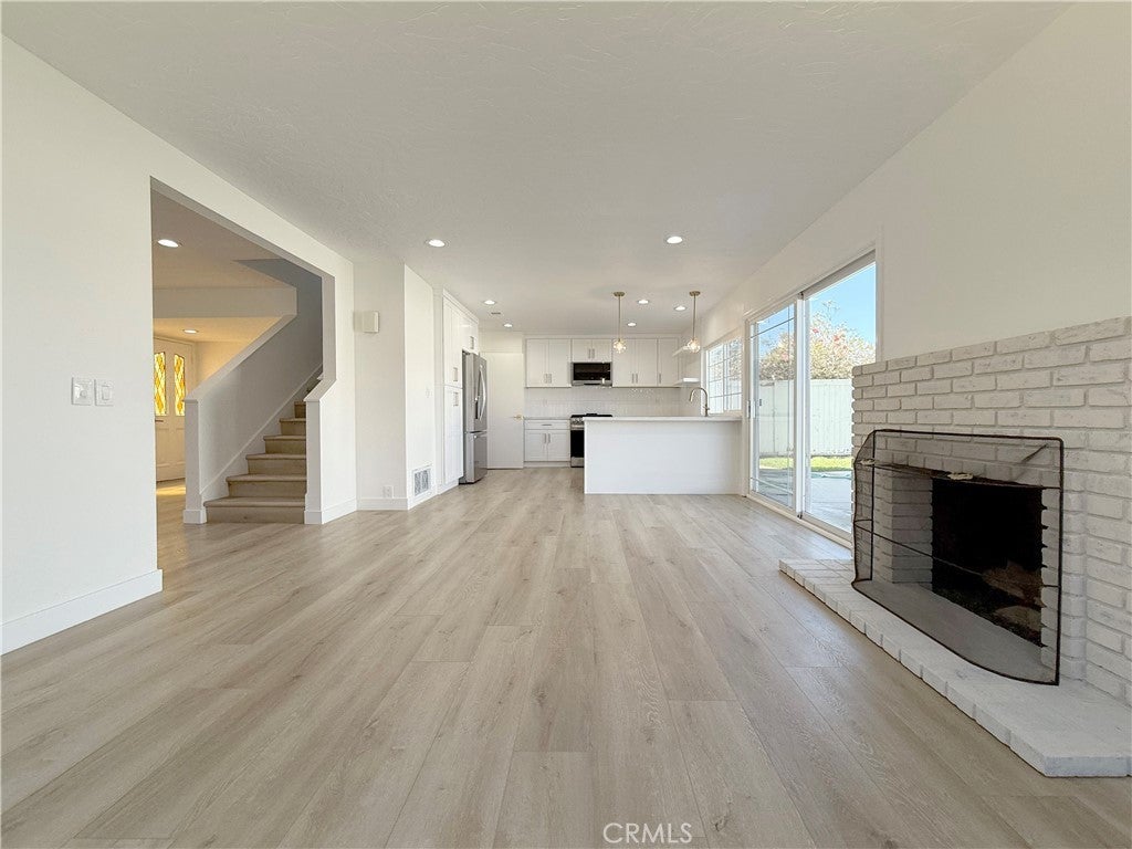 Photo of Listing #OC25042384