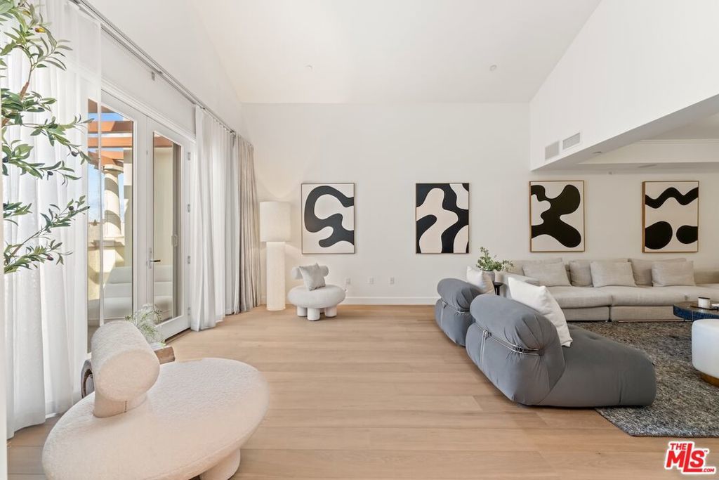 Photo of Listing #25503233