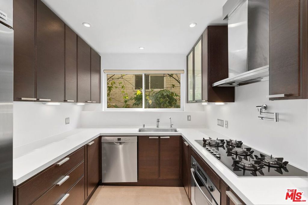 Photo of Listing #25504749