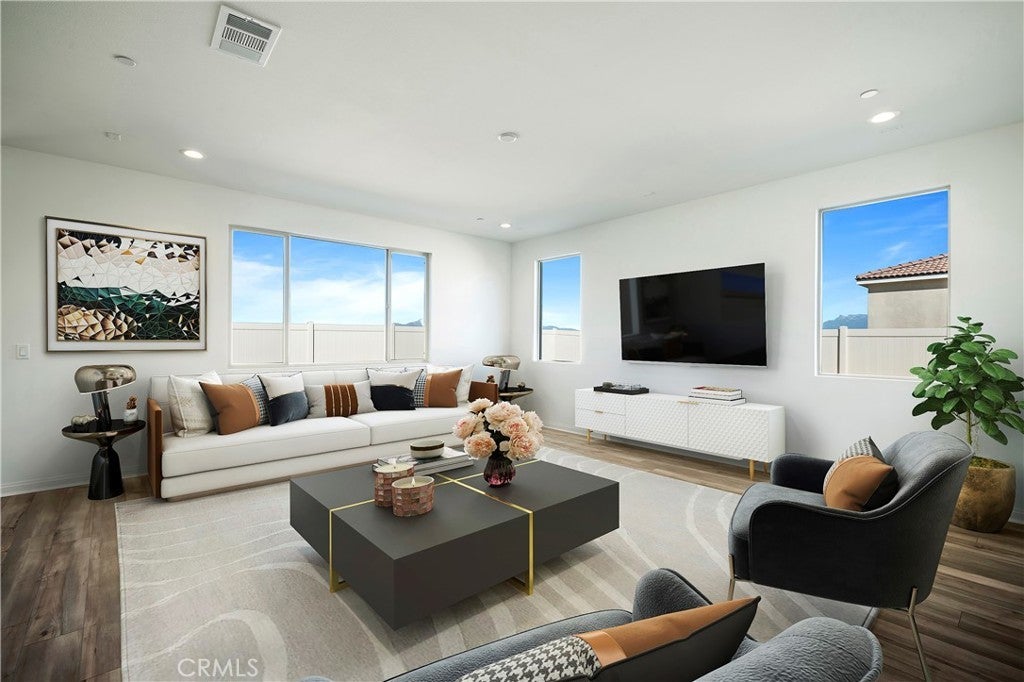 Photo of Listing #TR25044208