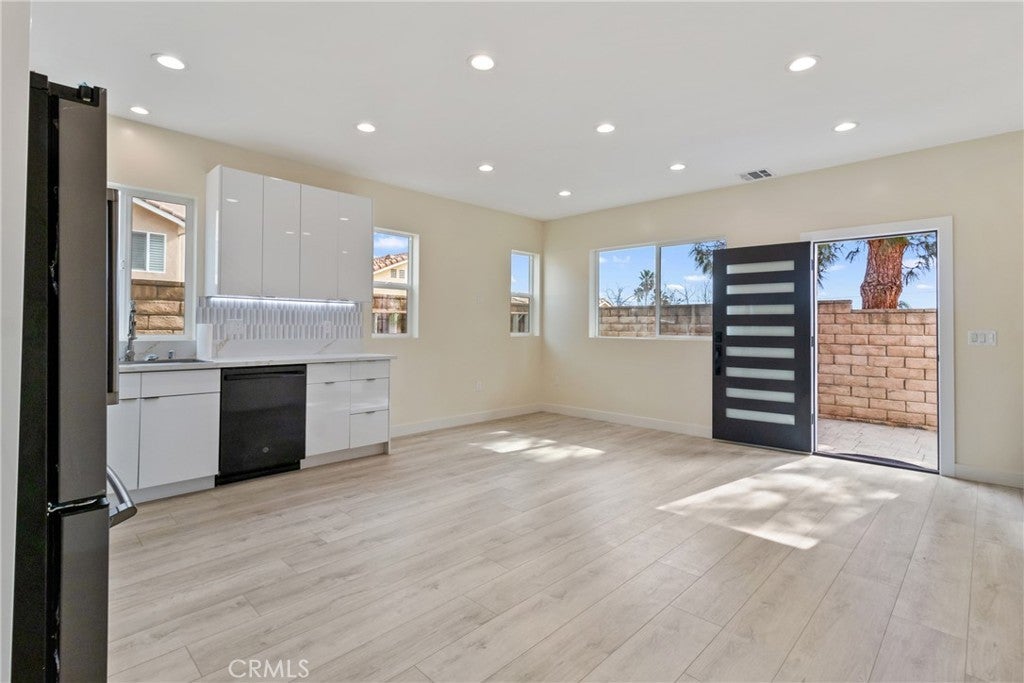 Photo of Listing #SR25045318