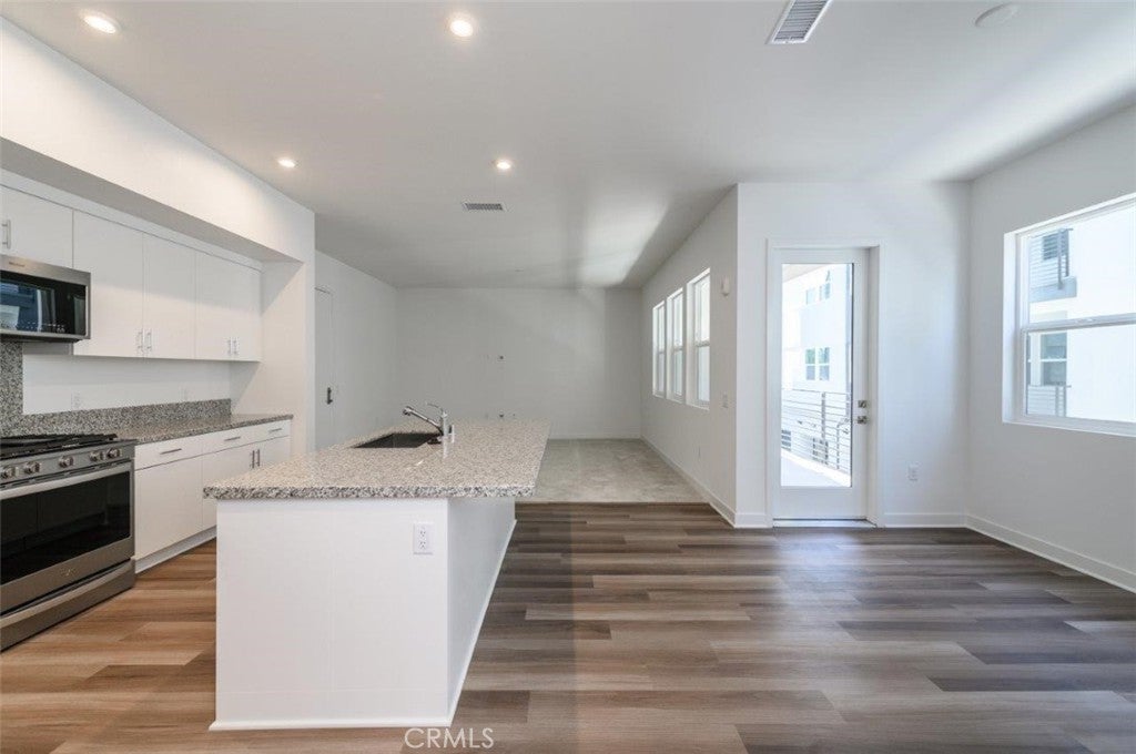 Photo of Listing #OC25045037