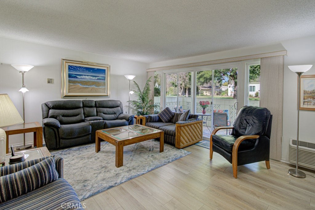 Photo of Listing #OC25045930