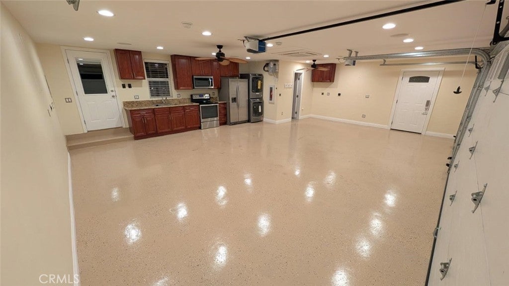 Photo of Listing #IV25045972