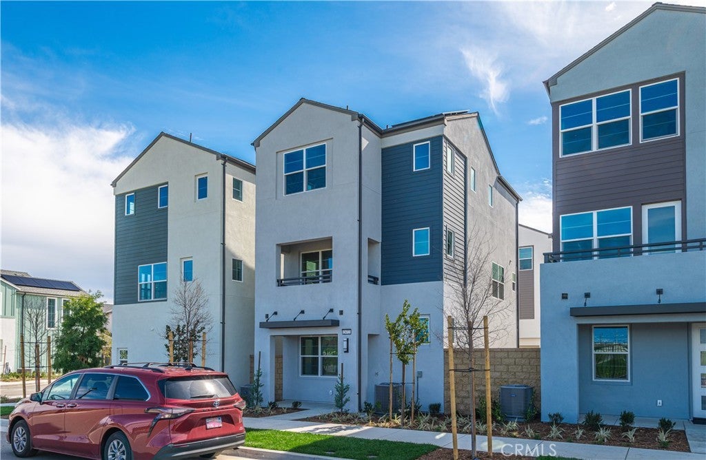 Photo of Listing #OC25047087