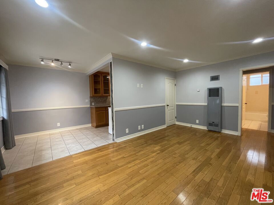 Photo of Listing #25505727