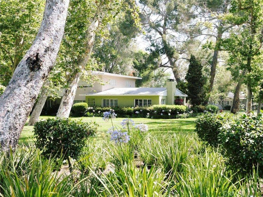 Photo of Listing #SB25048137