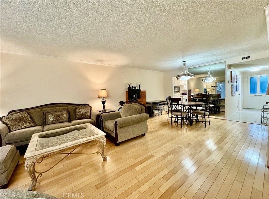 Photo of Listing #AR25048175