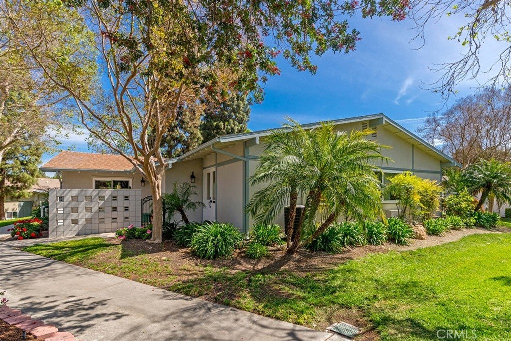 Photo of Listing #OC25049090