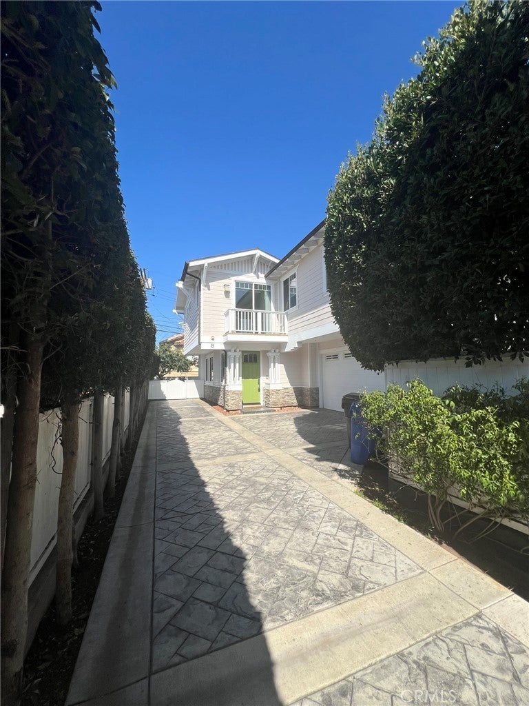 Photo of Listing #PV25048555