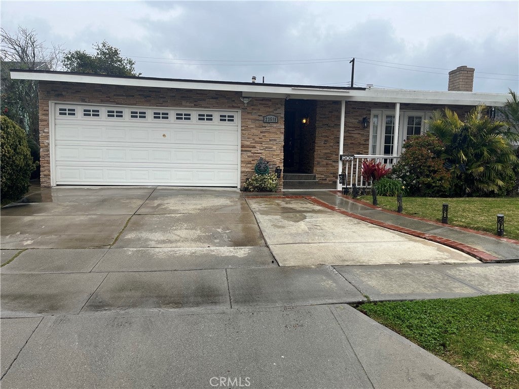 Photo of Listing #TR25049486