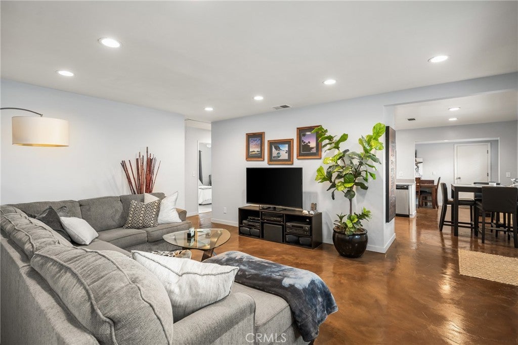 Photo of Listing #PW25048912