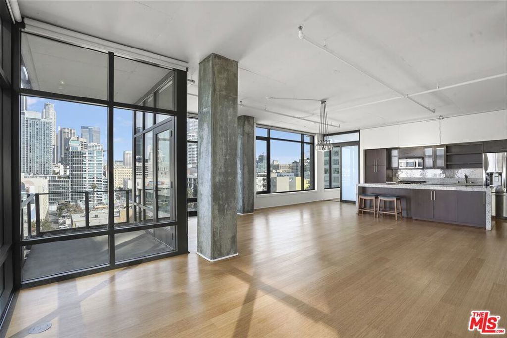 Photo of Listing #25508613