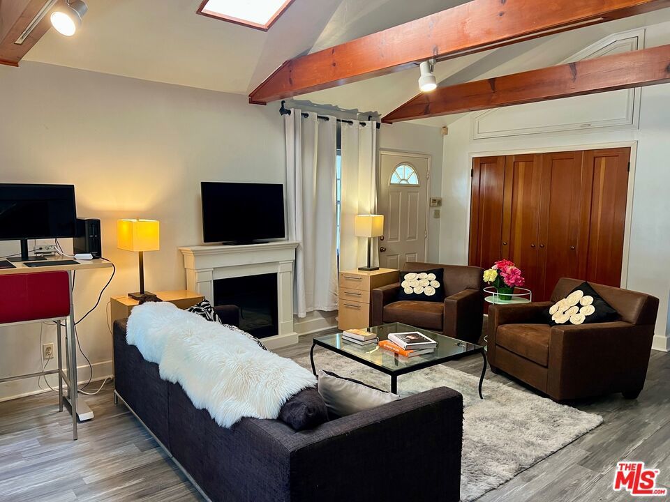 Photo of Listing #25506495