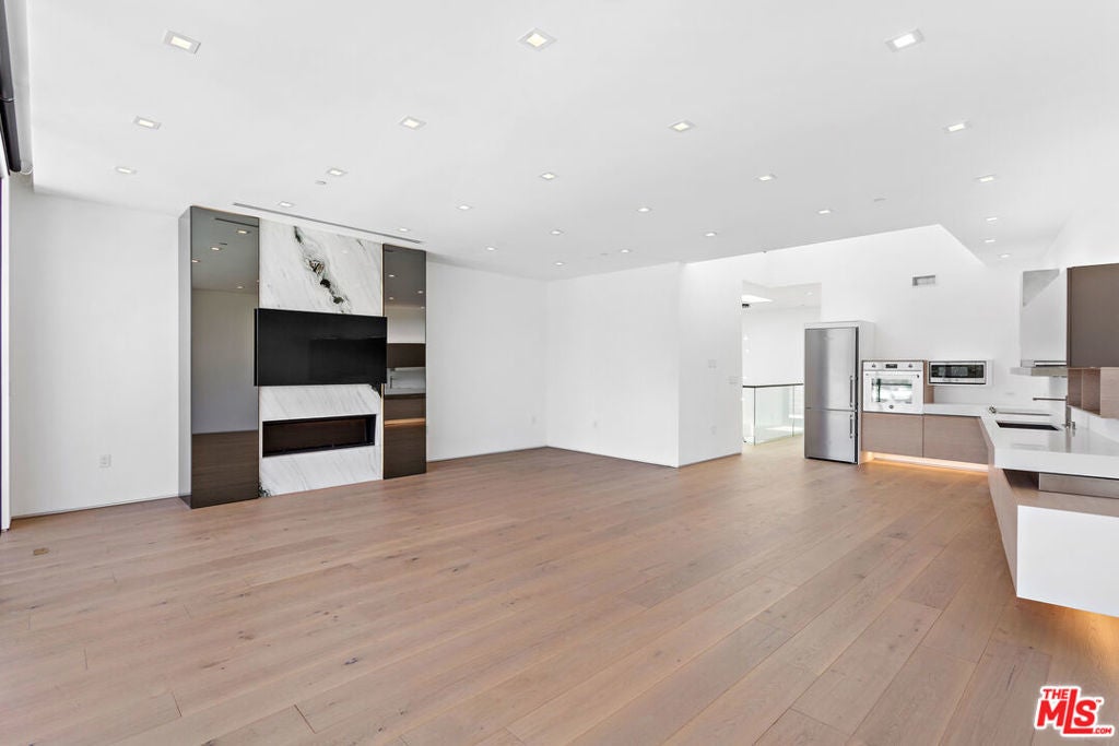 Photo of Listing #25508833