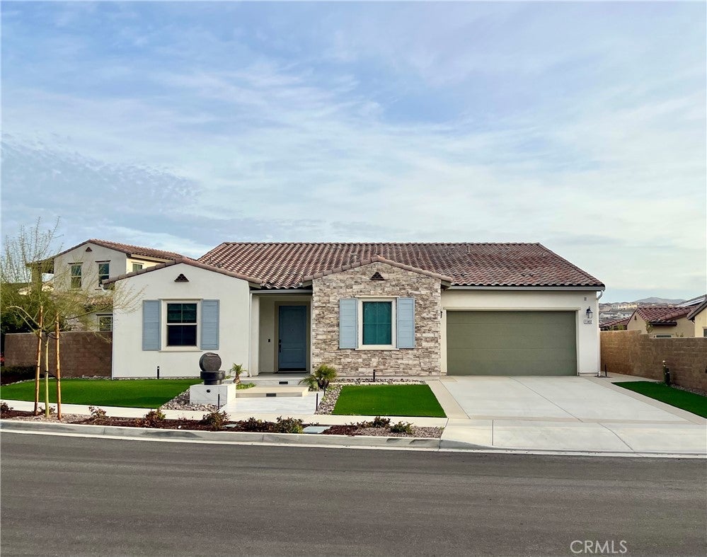 Photo of Listing #IV25052235