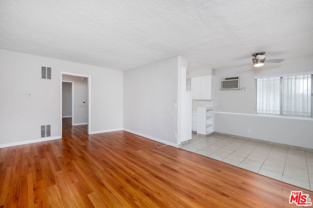 Photo of Listing #25506561