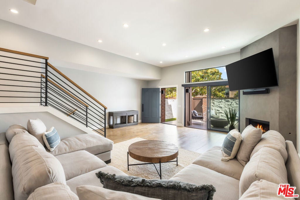 Photo of Listing #25508925