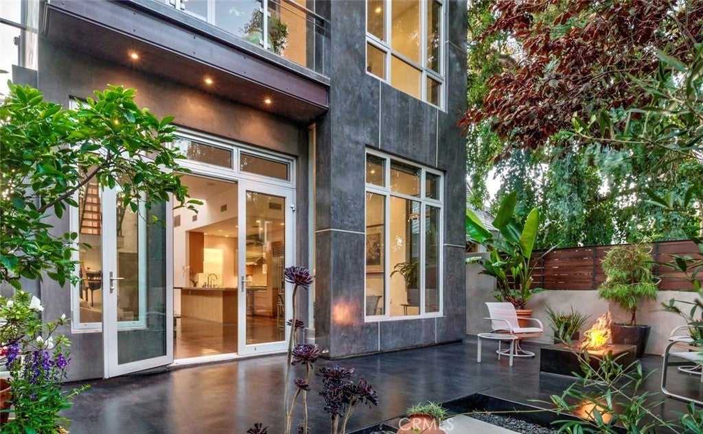 Photo of Listing #SB25053028